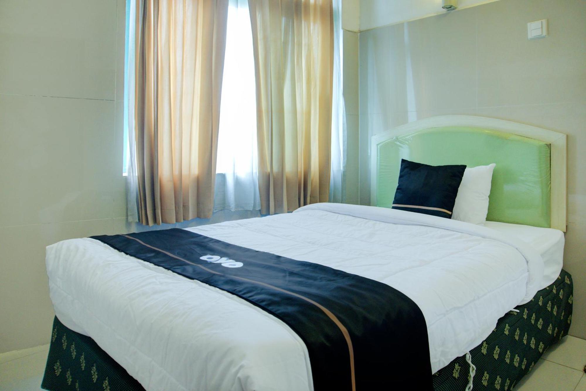 Townhouse Oak Palembang Near Jembatan Ampera Formerly Azzura Hotel Εξωτερικό φωτογραφία
