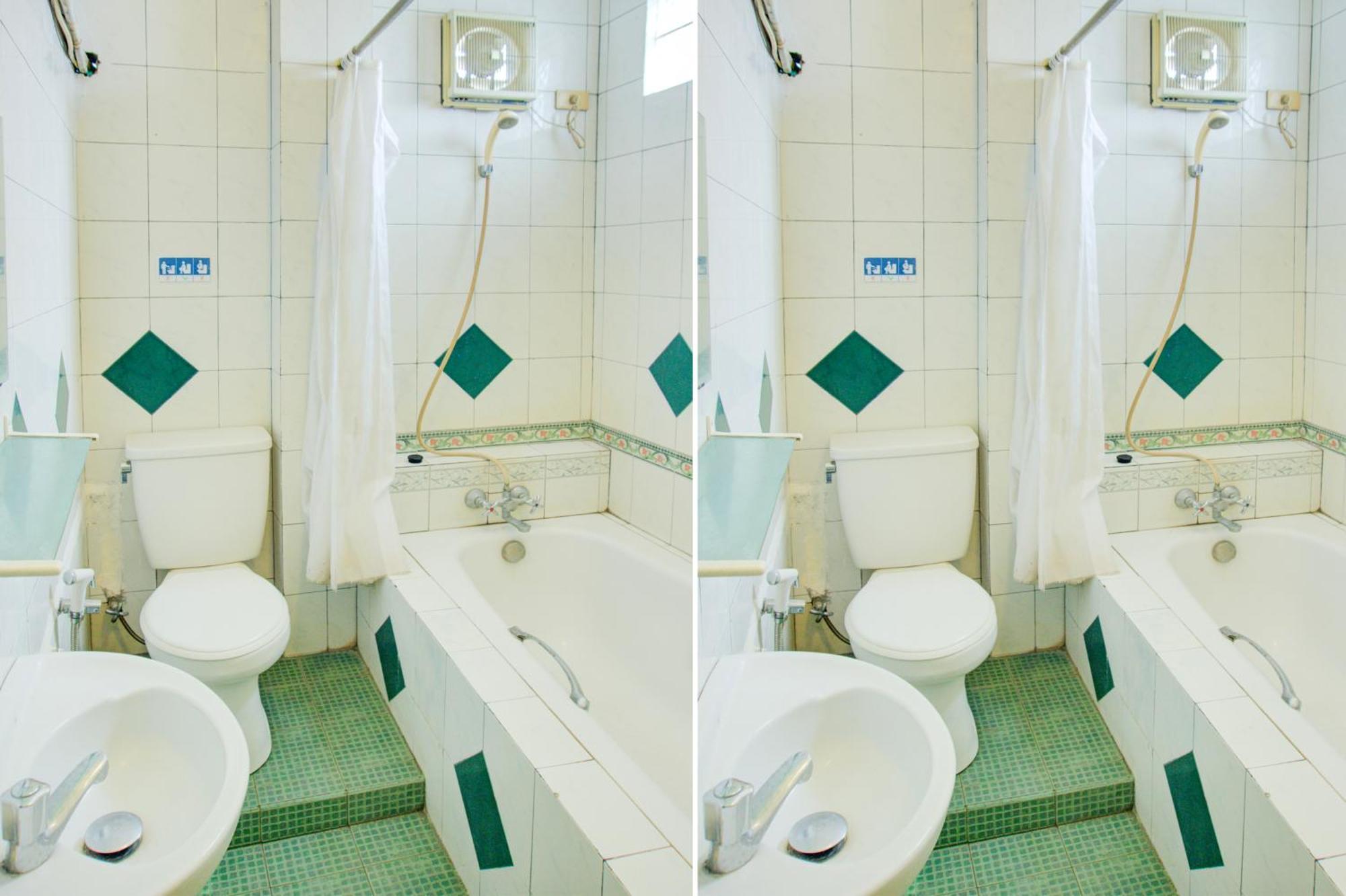 Townhouse Oak Palembang Near Jembatan Ampera Formerly Azzura Hotel Εξωτερικό φωτογραφία